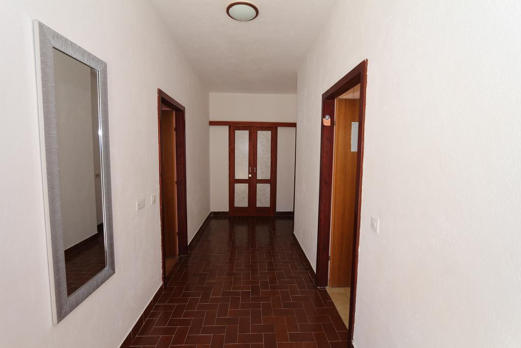 Apartments Antoneta Макарска Экстерьер фото